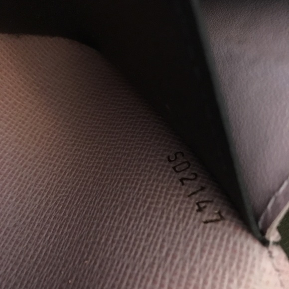 Authentic Louis Vuitton Emilie Wallet - Picture 6 of 7